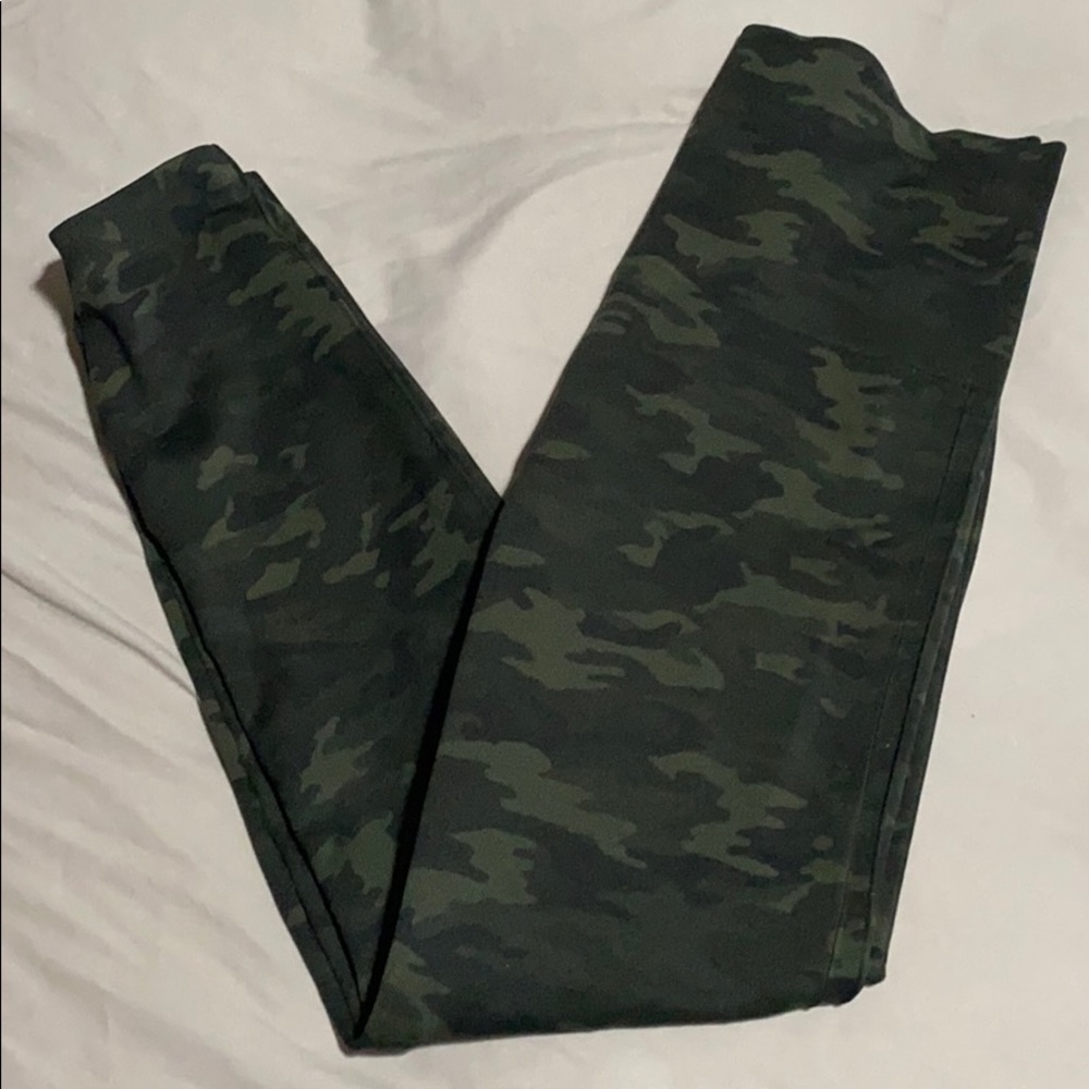 Spank green camo leggings sz XL